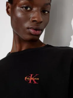 Calvin Klein Pyjama Top - Pride -Everywear Shop 000NM2418E UB1 alternate2