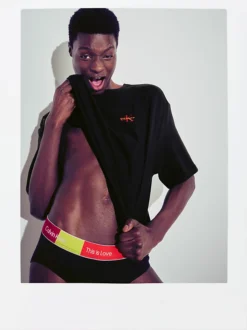 Calvin Klein Pyjama Top - Pride -Everywear Shop 000NM2418E UB1 alternate4