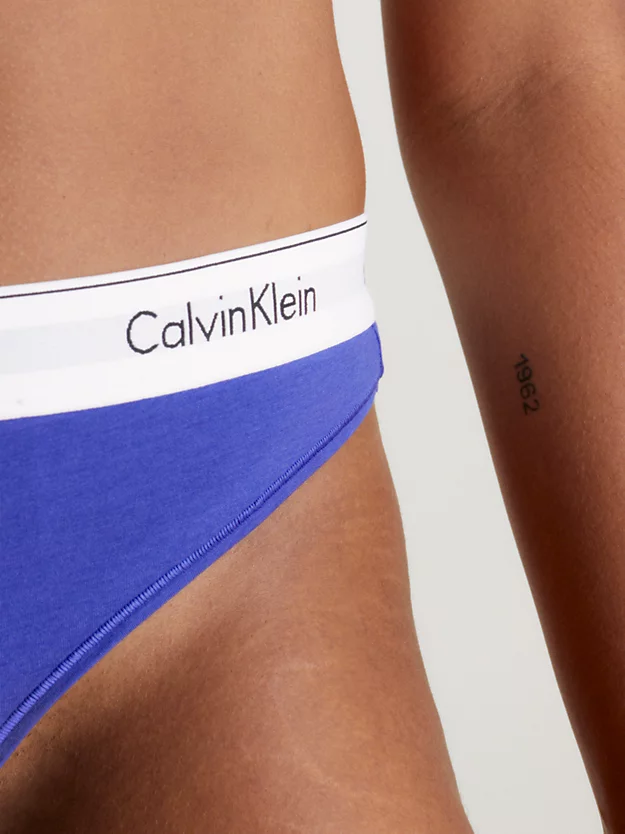 Calvin Klein Plus Size Thong - Modern Cotton 6 Calvin Klein Plus Size Thong - Modern Cotton - Image 4