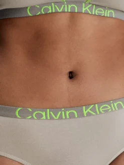 Calvin Klein Thong - Future Shift -Everywear Shop 000QF7401E PET alternate4