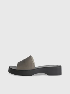 Calvin Klein Wedge Sliders 13 Calvin Klein Wedge Sliders -Everywear Shop HW0HW01514 BEH alternate5