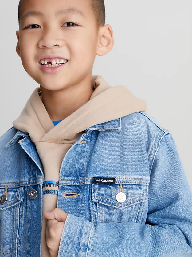 Calvin Klein Relaxed Denim Jacket 5 Calvin Klein Relaxed Denim Jacket - Image 3