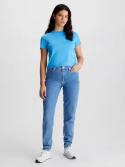 Calvin Klein Cropped Logo T-shirt 12 Calvin Klein Cropped Logo T-shirt -Everywear Shop J20J221047 CY0 alternate4