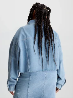Calvin Klein Relaxed Cropped Denim Jacket 12 Calvin Klein Relaxed Cropped Denim Jacket -Everywear Shop J20J221506 1AA alternate2