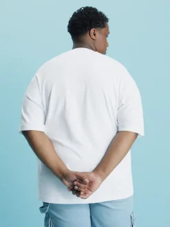 Calvin Klein Relaxed Monogram T-shirt -Everywear Shop J30J324139 YAF alternate2