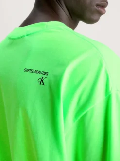 Calvin Klein Oversized Logo Tape T-shirt -Everywear Shop J30J324541 M0Q alternate2