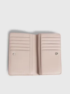 Calvin Klein Small Billfold Wallet 6 Calvin Klein Small Billfold Wallet -Everywear Shop K60K608992 PE1 alternate1